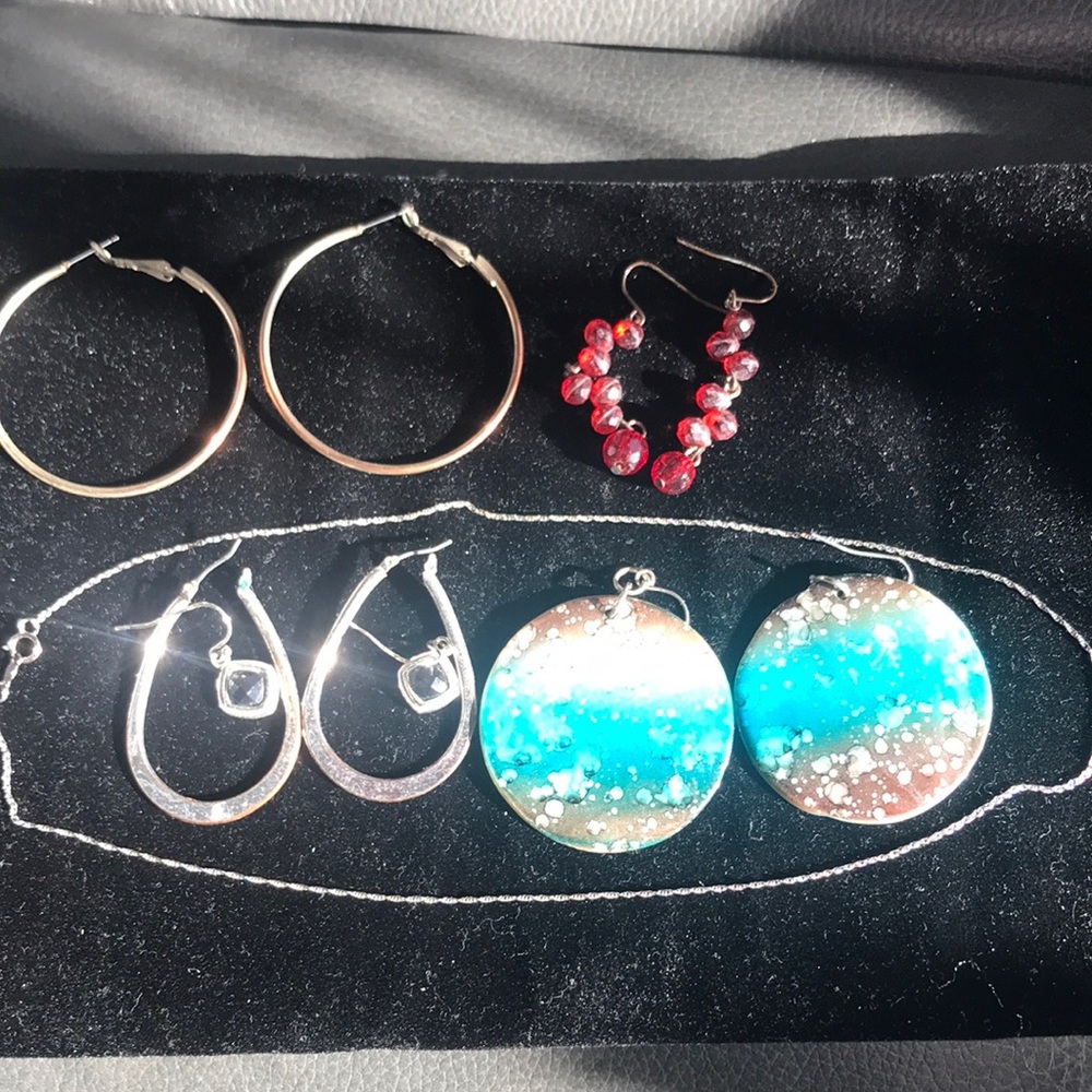 Sterling Silver 17” necklace with bonus of 5 sets of earrings (SKU 205)
